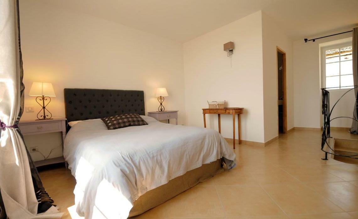 Casale Lucrezia Bed and Breakfast Cagnano Exteriör bild